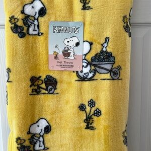 Peanuts Easter Throw Blanket